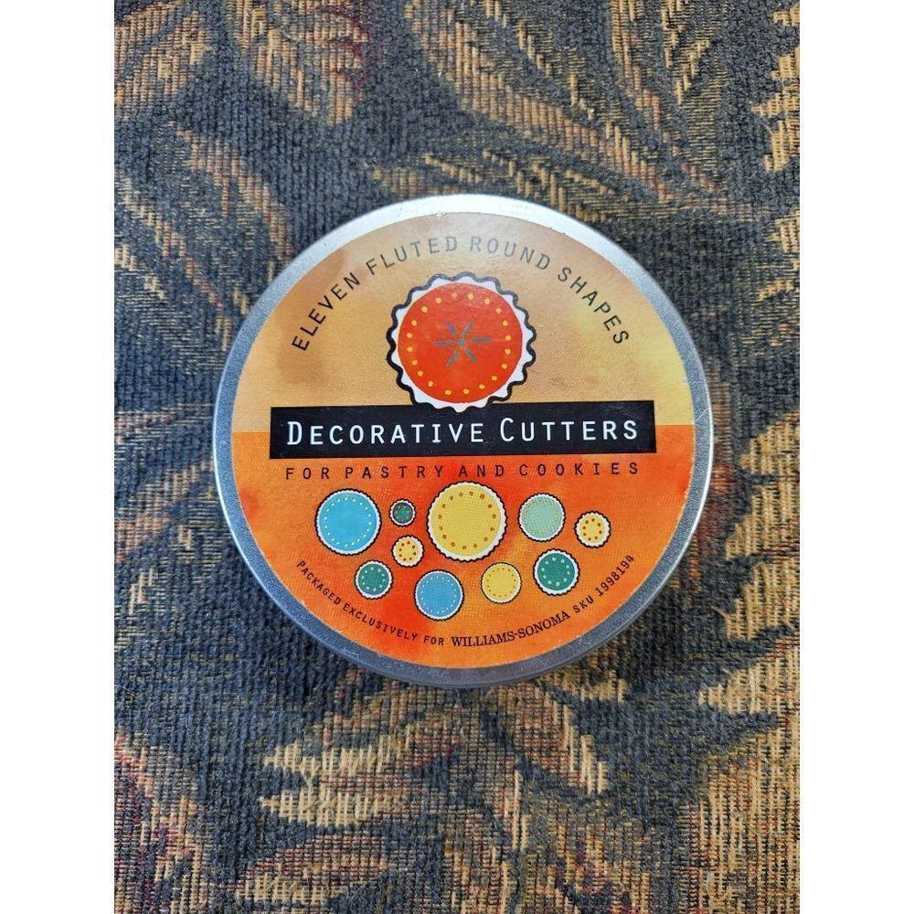 William Sonoma~ Decorative Fluted Cutters- Set of 11